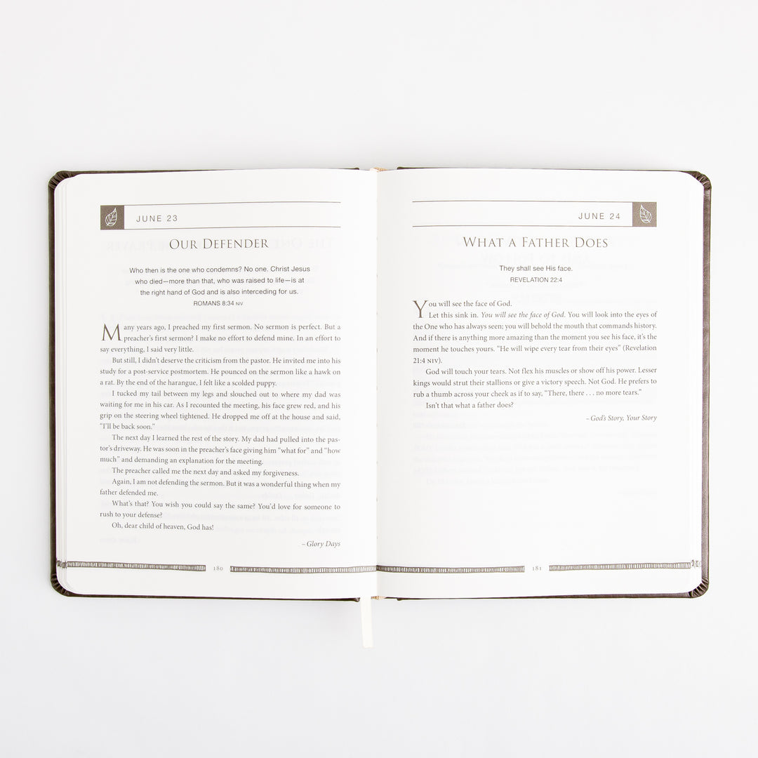God Is With You Every Day - 365-Day Devotional By Max Lucado - Large Text - Leathersoft