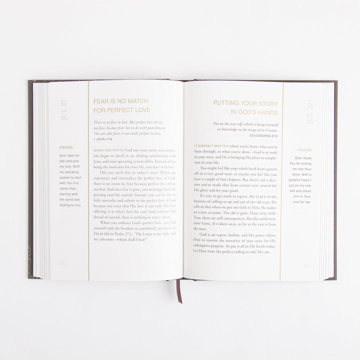 Grace and Glory - 365 Devotions for a Life Transformed by Jesus
