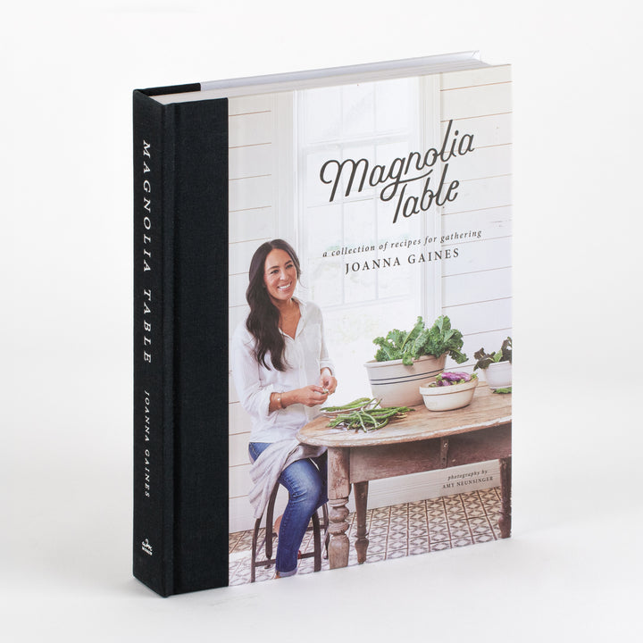 Magnolia Table - A Collection of Recipes for Gathering - Joanna Gaines