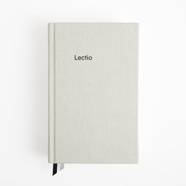 NIV Lectio Bible - A simple ancient way to read the library of Scripture - Cloth over board - Lunar White