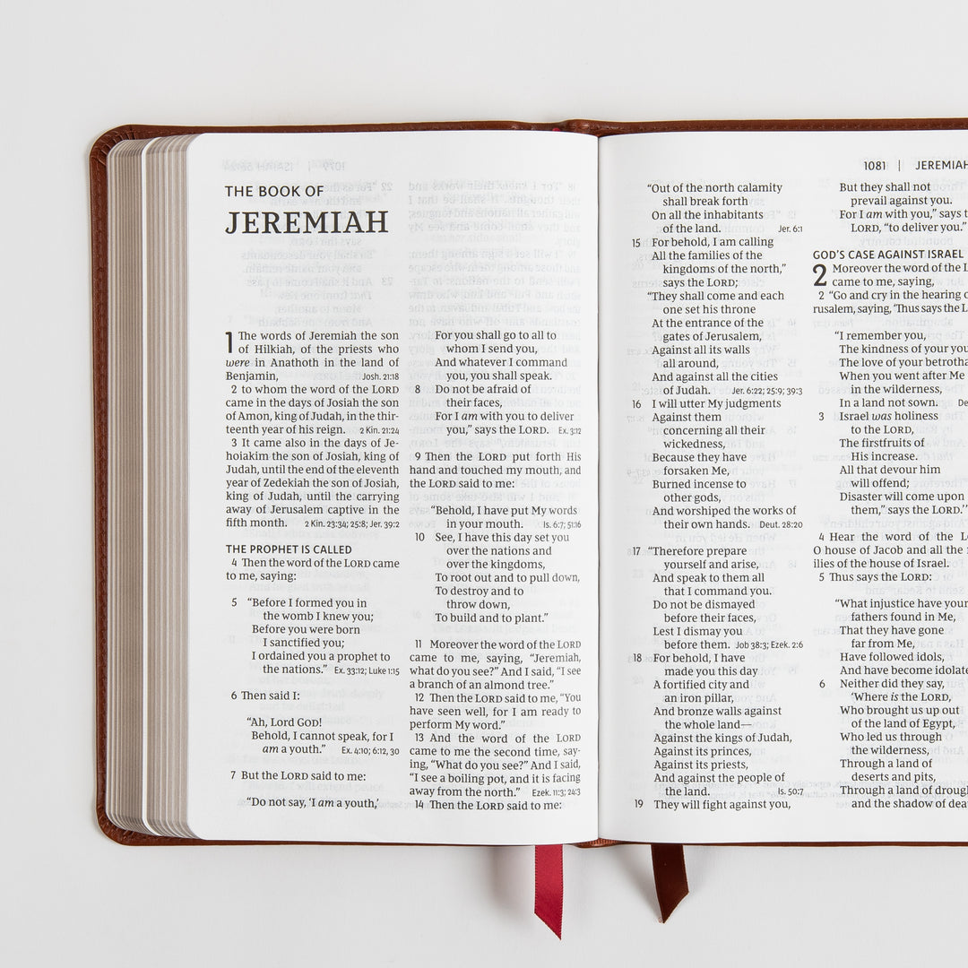 NKJV End-of-Verse Reference Bible - Personal Size Large Print - Leathersoft - Brown