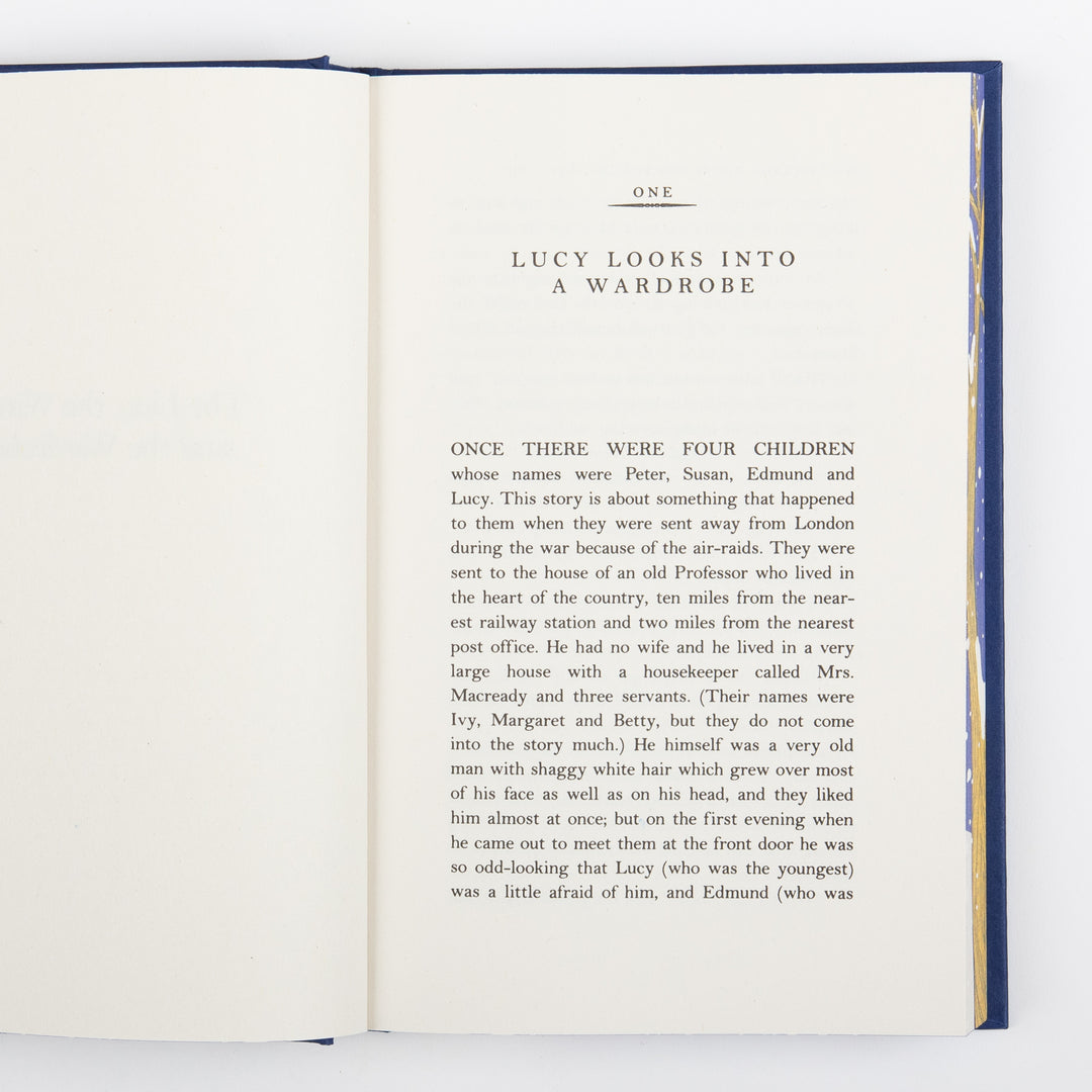 The Lion, the Witch and the Wardrobe Deluxe Collector&