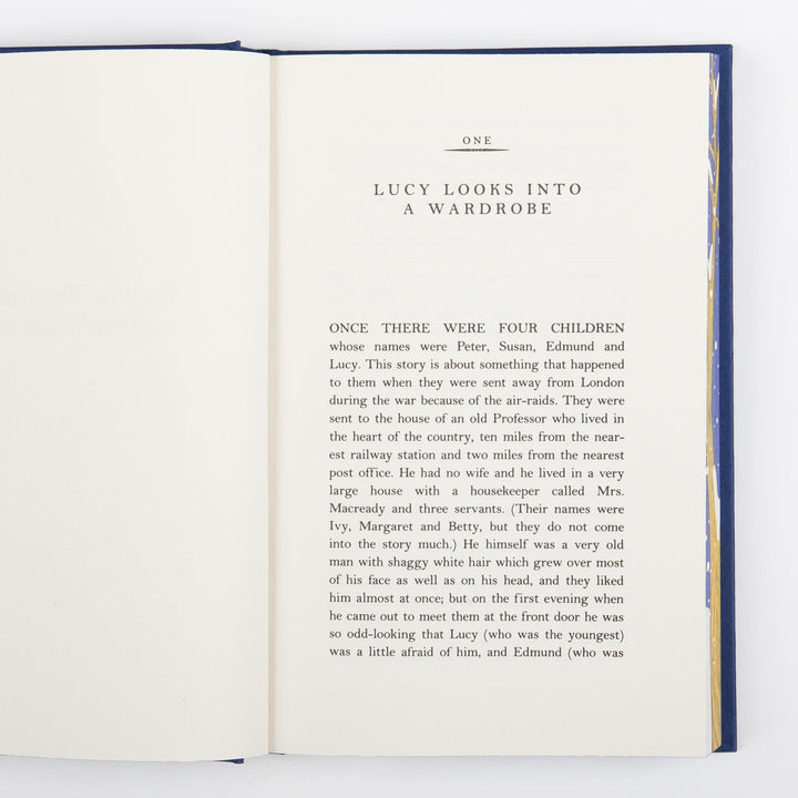 The Lion, the Witch and the Wardrobe Deluxe Collector&